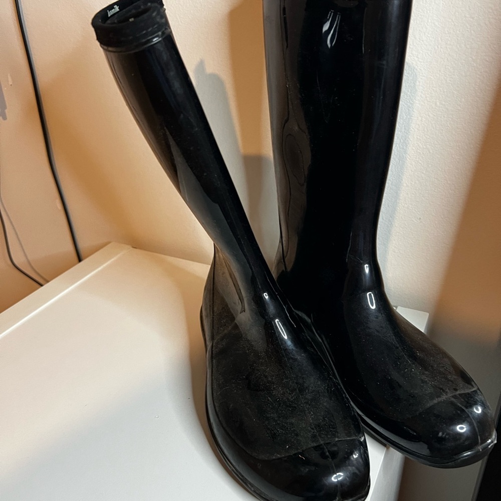 Women rain boots